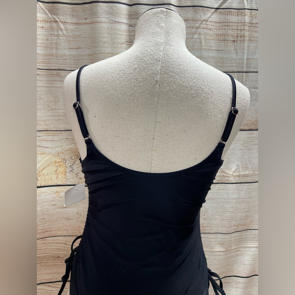 Black bathing suit 😎 - Picture 4 of 9